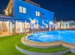 Resale - VILLA -
TORREVIEJA - El Chaparral