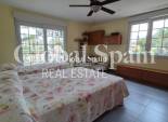 Revente - VILLA -
ORIHUELA - Inland
