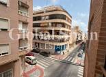 Venta - APARTAMENTO -
TORREVIEJA - Centro