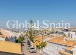 Wiederverkauf - HAUS -
TORREVIEJA - LOS BALCONES - LOS ALTOS