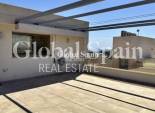Wederverkoop - VILLA -
ORIHUELA COSTA - VILLAMARTÍN