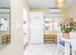 Wederverkoop - APPARTEMENT -
TORREVIEJA - Torreta