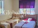 Wederverkoop - VILLA -
PLAYA FLAMENCA - Costa Blanca
