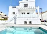 Revente - VILLA -
VILLAMARTÍN - Costa Blanca