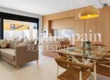 Odsprzedaż - WILLA  -
TORREVIEJA - 