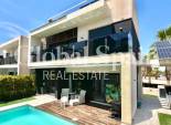 Wiederverkauf - VILLA -
ORIHUELA COSTA - Lomas de Cabo Roig