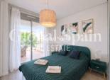 Revente - APPARTEMENT -
ORIHUELA COSTA - VILLAMARTÍN