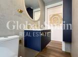 Wederverkoop - APPARTEMENT -
TORREVIEJA - Torrevieja