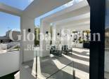Wiederverkauf - VILLA -
ORIHUELA COSTA - VILLAMARTÍN