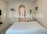 Wiederverkauf - VILLA -
TORREVIEJA - Aguas Nuevas