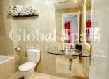 Revente - APPARTEMENT -
ORIHUELA COSTA - VILLAMARTÍN