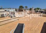 Odsprzedaż - WILLA  -
TORREVIEJA - 