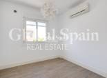 Resale - VILLA -
TORREVIEJA - Aguas Nuevas