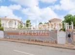 Revente - VILLA -
CIUDAD QUESADA