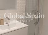 Revente - APPARTEMENT -
TORREVIEJA - Punta Prima
