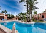 Resale - VILLA -
TORREVIEJA - La Siesta - El Salado - Torreta