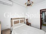 Wederverkoop - APPARTEMENT -
TORREVIEJA - Estacion de autobuses