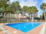 Wiederverkauf - VILLA -
TORREVIEJA - LOS BALCONES - LOS ALTOS