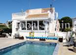 Wederverkoop - VILLA -
San Miguel / Vistabella Golf - Inland
