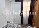 Resale - APARTMENT -
TORREVIEJA - Centro - Muelle Pesquero