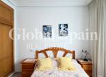 Wiederverkauf - WOHNUNG -
TORREVIEJA - Playa del Cura