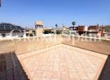 Wederverkoop - VILLA -
TORREVIEJA - Aguas Nuevas
