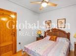 Resale - APARTMENT -
TORREVIEJA - Paseo maritimo