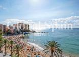 Wederverkoop - APPARTEMENT -
TORREVIEJA - Torrevieja