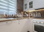 Wederverkoop - APPARTEMENT -
TORREVIEJA - Torrevieja