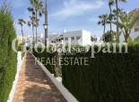 Wiederverkauf - WOHNUNG -
ORIHUELA COSTA - VILLAMARTÍN