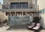 Resale - VILLA -
ORIHUELA COSTA - VILLAMARTÍN