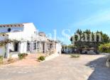 Resale - VILLA -
ORIHUELA COSTA - Villamartin