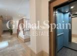 Wederverkoop - PENTHOUSE -
TORREVIEJA - Playa del Cura
