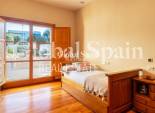 Wiederverkauf - VILLA -
Calviá - Mallorca