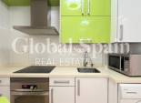 Wederverkoop - APPARTEMENT -
TORREVIEJA - Paseo maritimo