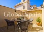 Wiederverkauf - VILLA -
TORREVIEJA - Torrevieja
