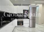 Wederverkoop - APPARTEMENT -
TORREVIEJA - Estacion de autobuses