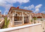 Wederverkoop - VILLA -
Algorfa - Lo Crispin