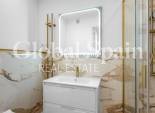Odsprzedaż - PENTHOUSE -
TORREVIEJA - Punta prima