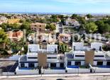 Resale - VILLA -
VILLAMARTÍN - Costa Blanca