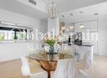 Revente - VILLA -
ORIHUELA COSTA - VILLAMARTÍN