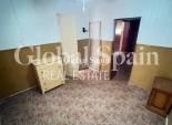 Revente - APPARTEMENT -
TORREVIEJA - Torrevieja