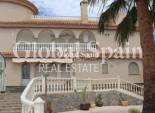 Resale - VILLA -
LA MANGA DEL MAR MENOR - Km 17
