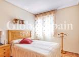 Wederverkoop - APPARTEMENT -
TORREVIEJA - Playa del cura