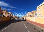 Wederverkoop - HUIS -
CIUDAD QUESADA - Lo Marabu