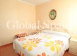 Wederverkoop - APPARTEMENT -
TORREVIEJA - Torrevieja