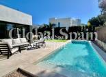 Revente - VILLA -
ORIHUELA - LAS COLINAS GOLF RESORT
