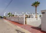 Wederverkoop - Villa -
TORREVIEJA - Torreta Florida