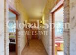 Resale - VILLA -
ORIHUELA