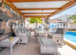 Revente - VILLA -
TORREVIEJA - Torreta